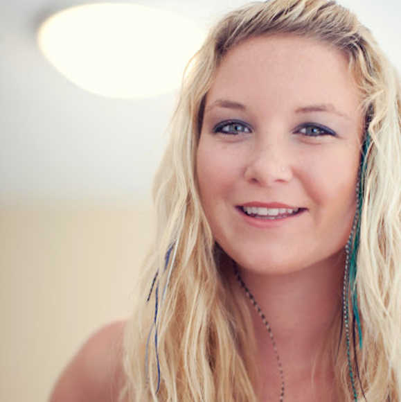 Meet your Posher, Lauren - Picture 1 of 1